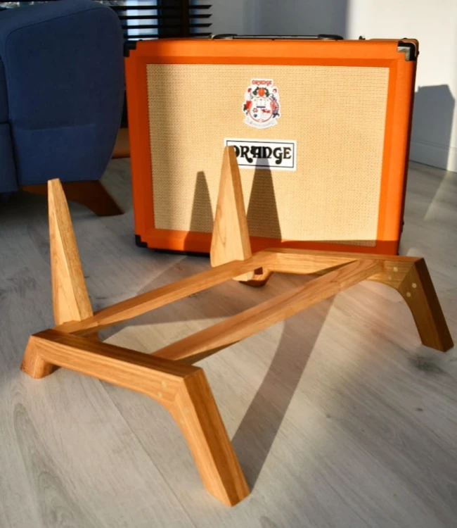 AMP STAND.jpg